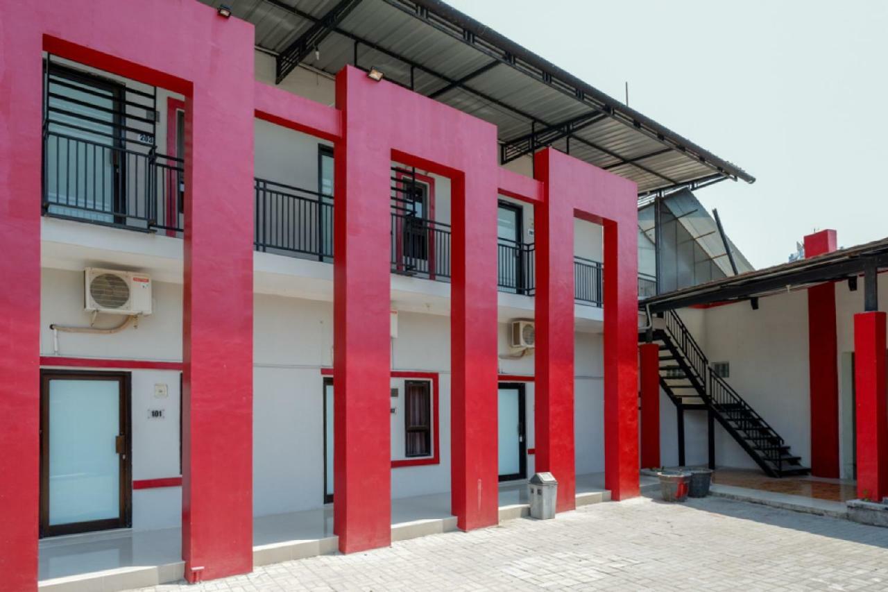 Reddoorz Syariah Near Alun Alun Tegal Ξενοδοχείο Εξωτερικό φωτογραφία