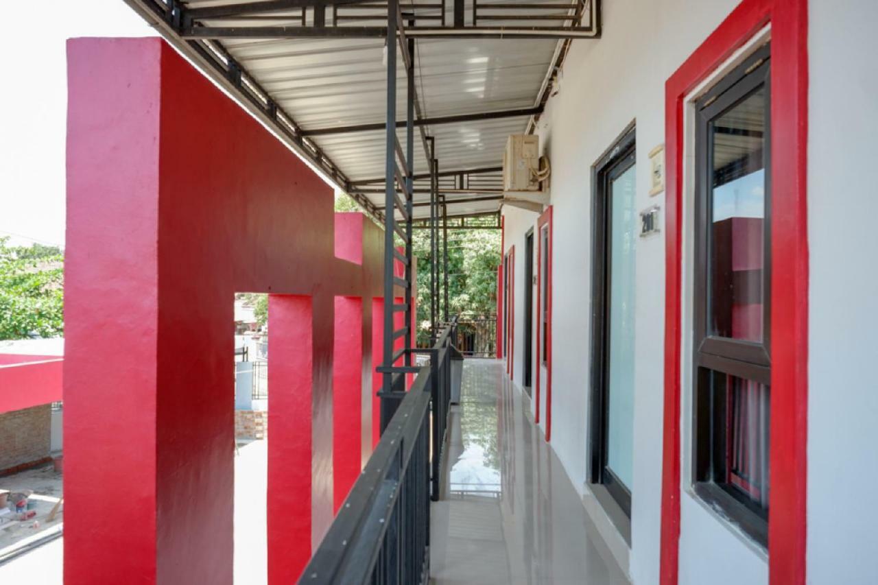 Reddoorz Syariah Near Alun Alun Tegal Ξενοδοχείο Εξωτερικό φωτογραφία